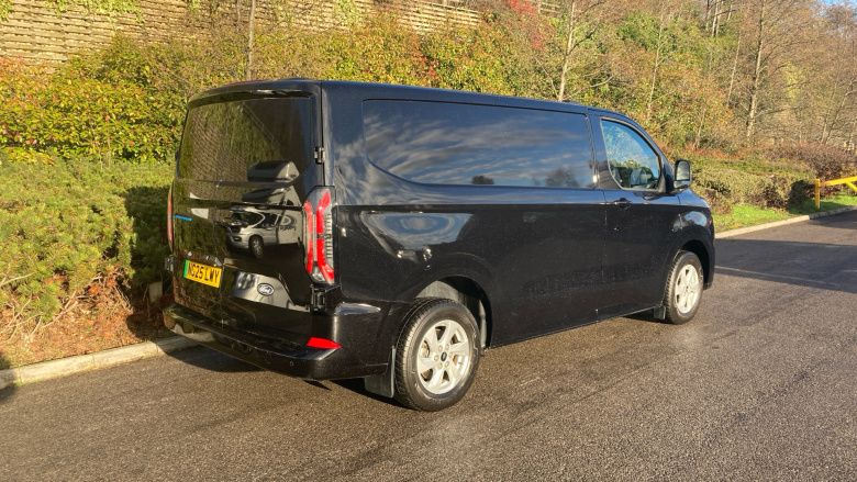 Ford Transit Custom E-320 L1 Rwd 100kW 65kWh H1 Van Limited Auto